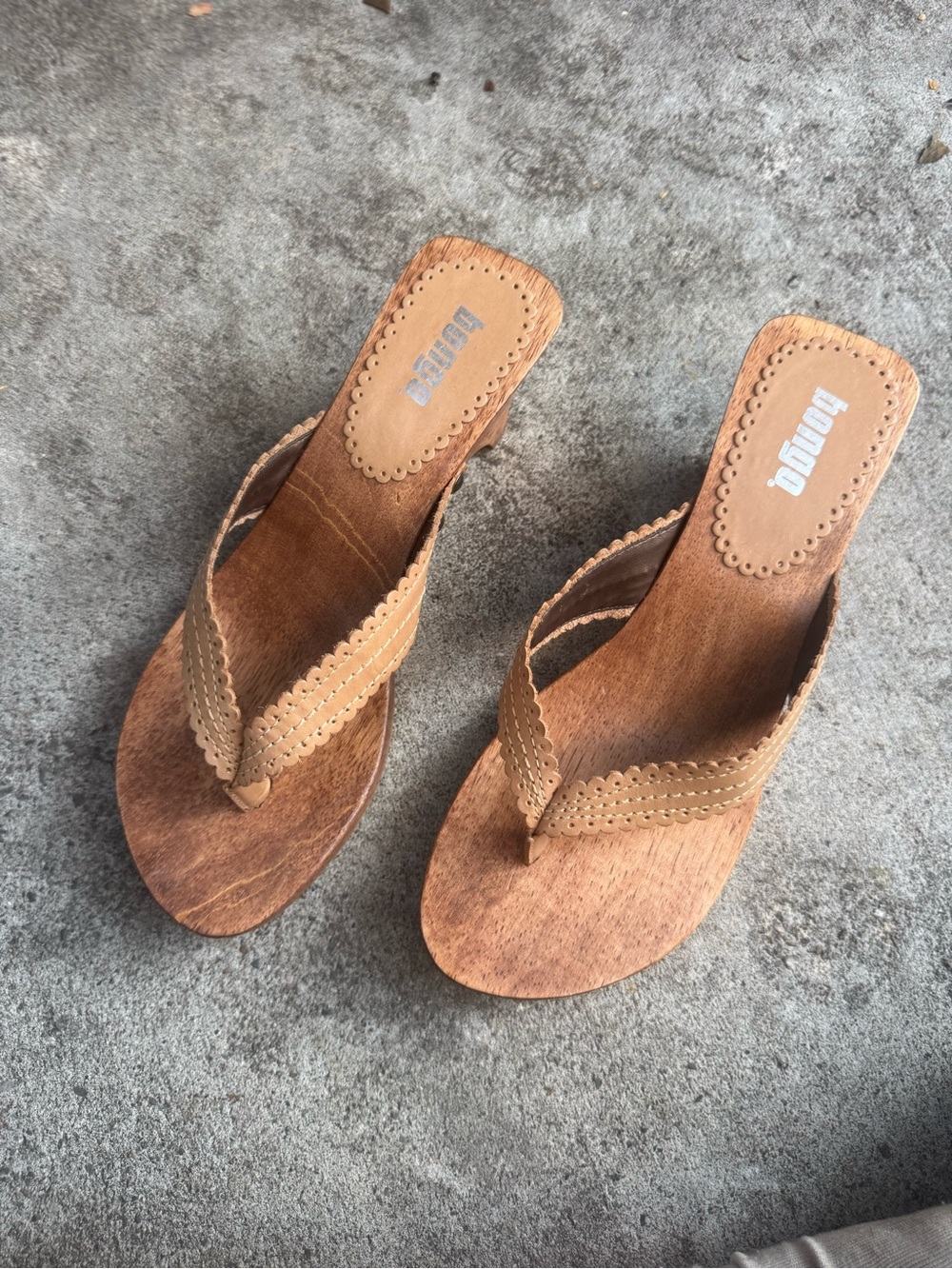 BONGO Tan Scalloped Wedge Thong Sandals